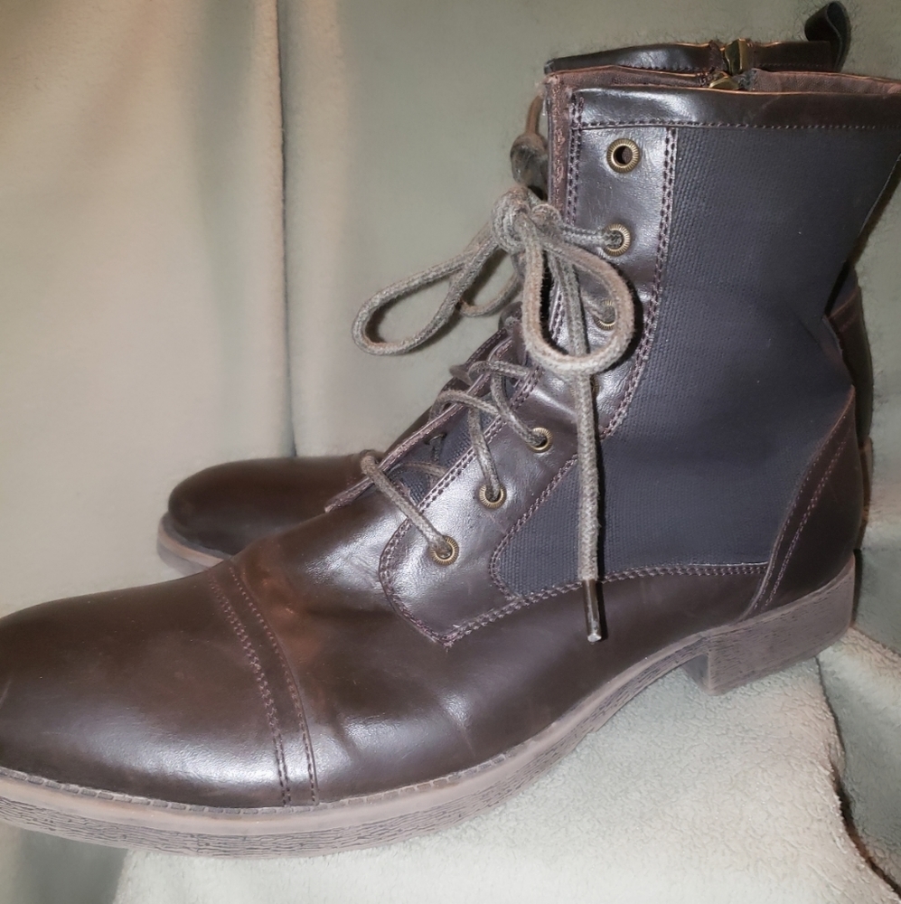 Mens GUESS laced Boots